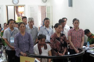 Giảm án cho các bị cáo trong vụ nấu cháo tại sân UBND xã Liên Hiệp, huyện Phúc Thọ