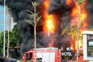 Vụ cháy quán Karaoke làm 13 người chết: Kỷ luật cán bộ cảnh sát phòng cháy chữa cháy