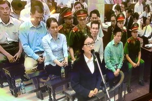 Đại án Oceabank: Người đẹp Hồng Tứ khai gì tại tòa?