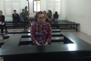 Doanh nghiệp ham “chạy” dự án, mất tiền tỷ với “nữ quái” nhận mình là công an