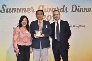 Ông Trần Tấn Lộc (đứng giữa) vừa được HĐQT Eximbank bổ nhiệm giữ chức vụ quyền Tổng giám đốc thay cho ông Phạm Hữu Phú 