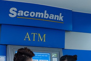 Sacombank tiếp nhận giao dịch ngay trên máy ATM