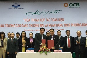 OCB và trường cao đẳng thưởng mại ký hợp tác toàn diện