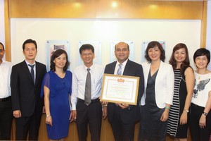 Prudential Finance nhận danh hiệu “Tập thể lao động xuất sắc”