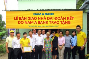 Nam A Bank trao tặng nhà cho hộ nghèo tại Kiên Giang
