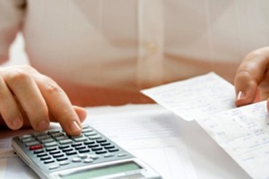 Phụ nữ chọn cách gửi tiết kiệm như thế nào để được lợi nhất? 