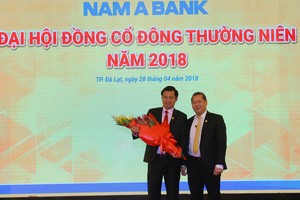 Ông Trần Ngọc Tâm (trái), tân Tổng giám đốc Nam Á Bank.