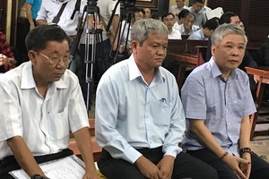 Triệu tập nhiều người liên quan trong ngày đầu xét xử nguyên Thống đốc NHNN Đặng Thanh Bình