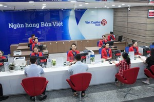 Ngân hàng Bản Việt tặng vàng và tiền mặt đầu năm mới