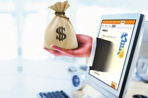 Cảnh giác khi vay tiền trực tuyến