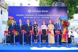 Ngân hàng Shinhan tiếp tục mở rộng mạng lưới tại Hà Nội và TP.HCM