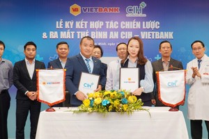 Vietbank ký hợp tác chiến lược với CIH và ra mắt thẻ Bình An CIH - Vietbank 
