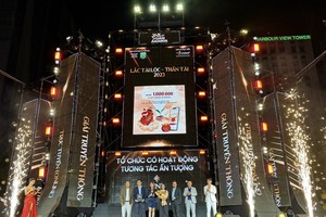 Đại diện PNJ nhận giải thưởng Chiến dịch có hoạt động tương tác ấn tượng