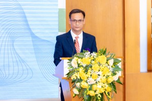 Ông Trần Văn Anh , Chủ tịch Công ty cổ phần Vạn Đạt Group phát biểu tại lễ khai trương giao dịch cổ phiếu VDG trên UPCoM