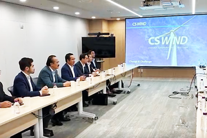 Lãnh đạo tỉnh Long An cam kết đồng hành cùng CS Wind triển khai thành công dự án nhà máy sản xuất tháp gió