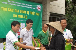 DPM khẩn cấp cứu trợ đồng bào miền Trung