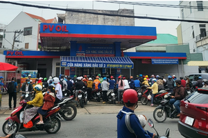 Hoạt động bán hàng bình thường tại các cây xăng PVOIL trên địa bàn TP. Hồ Chí Minh vào sáng ngày 10/10/2022