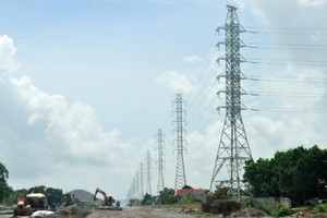 Đường dây 220 kV Hải Hà-Cẩm Phả sẽ vận hành cuối năm 2015