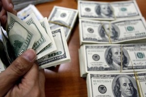 Tỷ giá tăng chạm trần trước thềm Fed tăng lãi suất