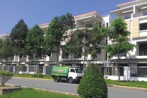 “Thiên đường” bất động sản Tân An vẫn đang chìm trong cảnh đìu hiu. Ảnh: Gia Huy