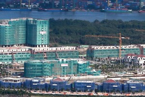 Nguồn vốn khu vực ngoài nhà nước đang chiếm tỷ trọng cao nhất (38,7%) trong tổng vốn đầu tư phát triển xã hội năm 2015. Ảnh: Đức Thanh