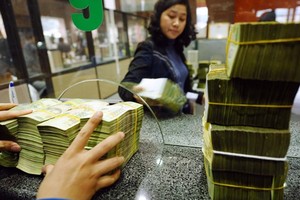 Thống đốc yêu cầu các nhà băng chấp hành đúng quy định về lãi suất, không có biện pháp kỹ thuật để lách, vượt trần lãi suất. Ảnh minh hoạ. Nguồn: Internet