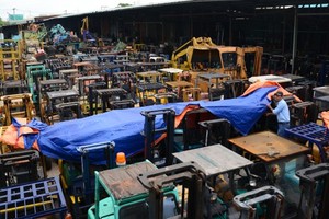 Năm 2015, Trung Quốc và Hàn Quốc là 2 thị trường nhập khẩu hàng hóa lớn của Việt Nam, với giá trị lên tới 77 tỷ USD