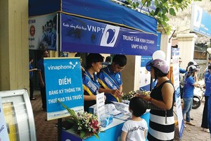 Việc tăng cường đầu số di động cũng khiến người tiêu lo ngại vấn nạn SIM rác gia tăng