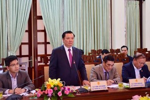 Bộ trưởng Bộ Tài chính Đinh Tiến Dũng tại buổi làm việc với lãnh đạo tỉnh Thừa Thiên Huế.