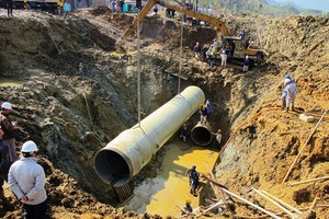 Sản phẩm của nhà thầu Xinxing sẽ tiến hành kiểm định kỹ càng trước khi đưa vào lắp đặt. Ảnh: Đức Thanh