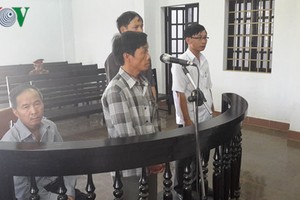 Gần 9 năm tù cho các cán bộ tham ô ở Đắc Nông