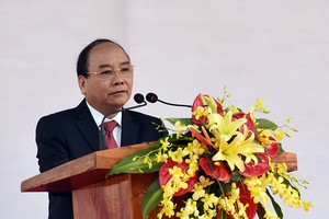 Thủ tướng Nguyễn Xuân Phúc phát biểu tại Lễ khởi công. Ảnh: VGP/Quang Hiếu