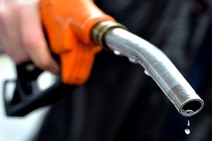 Kiến nghị giảm thuế nhập khẩu xăng xuống còn 10%, dầu xuống 0%