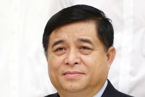 Bộ trưởng Bộ Kế hoạch và Đầu tư Nguyễn Chí Dũng được giao làm Chủ tịch Hội đồng Nhà nước thẩm định Chương trình mục tiêu quốc gia xây dựng nông thôn mới và Chương trình mục tiêu quốc gia giảm nghèo bền vững giai đoạn 2016-2020