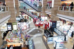 Hà Nội vừa kêu gọi xây mới 7 trung tâm thương mại .