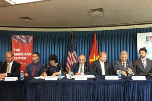 Phái đoàn thương mại Hoa Kỳ gồm 9 công ty trong ngành nước đến thăm và làm việc tại TPHCM