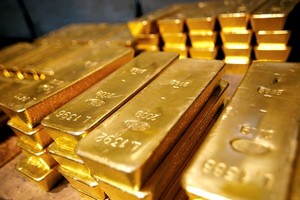 Sáng 29/10, giá vàng bật tăng mạnh mẽ