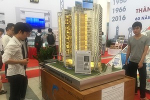 Mô hình công trình Dolphin Plaza luôn thu hút sự chú ý của công chúng tại Triển lãm