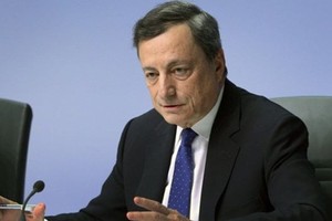 Chủ tịch ECB - Mario Draghi không cho rằng họ đang giảm nới lỏng. Ảnh: AFP
