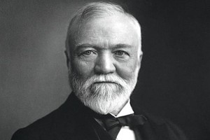 Tỷ phú Andrew Carnegie là người Mỹ gốc Scotland