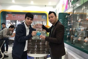 Giao dịch sim 'khủng' giữa 2 đại gia