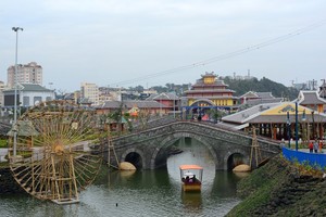 Công viên chủ đề lớn nhất Đông Nam Á chính thức khai trương tại Hạ Long