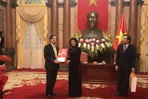 Phó Tổng giám đốc Tổng Công ty Bảo Việt Nhân Thọ - Ông Nguyễn Thành Quang trong buổi gặp mặt với Phó Chủ tịch nước Đặng Thị Ngọc Thịnh tại Phủ Chủ Tịch.