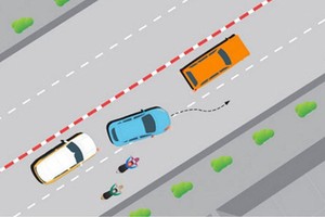 Vì sao xe chạy chậm không nên ở làn trái?