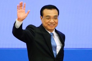 Thủ tướng Trung Quốc - Lý Khắc Cường trong buổi họp báo hôm nay. Ảnh: Reuters