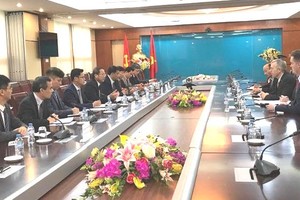 Buổi làm việc giữa Bộ Thông tin và Truyền thông và Đại sứ Hoa Kỳ tại trụ sở Bộ  chiều ngày 21/3. Ảnh: Vietnamnet