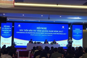 Thủ tướng Nguyễn Xuân Phúc phát biểu chỉ đạo tại hội nghị.