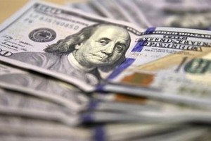 Sáng ngày 5/4, giá vàng trong nước giảm, tỷ giá USD hồi nhẹ trở lại