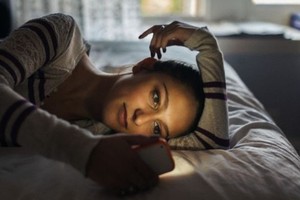 Những thói quen nên bỏ ngay lập tức khi sử dụng điện thoại