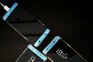 Galaxy Note 7 vẫn được bán ra âm thầm, giá bán tùy vào phiên bản 1 sim hay 2 sim, và ngoại hình sản phẩm.